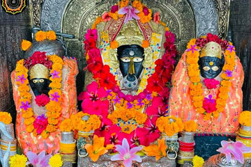 Amb Andaura Railway Station to Devi Darshan